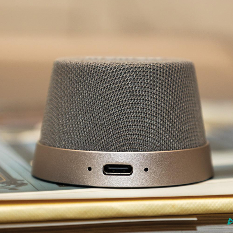 MOMAX 1-Vibe Go Magnetic Wireless Speaker | 3W | Bluetooth 5.3 | IPX6 | Titanium - Image 4